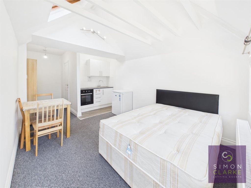 Property photo 1 of 4 Cam05425G0-Pr0139-Still010.Jpg