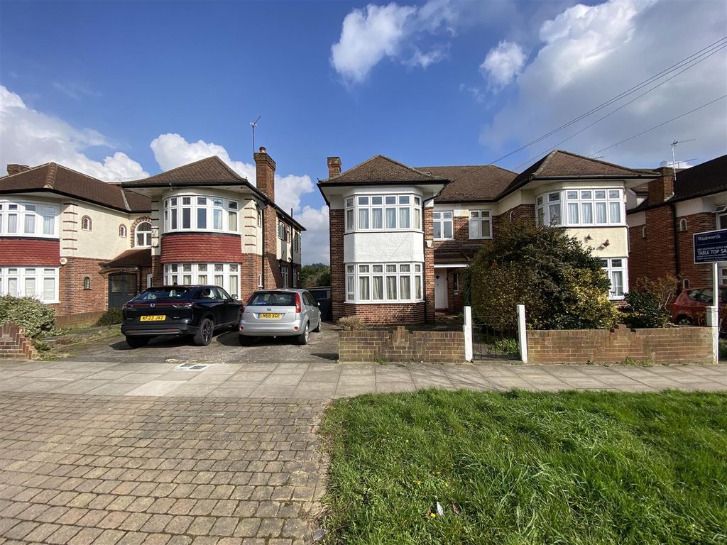 Property photo 1 of 30 Bincote Road En2