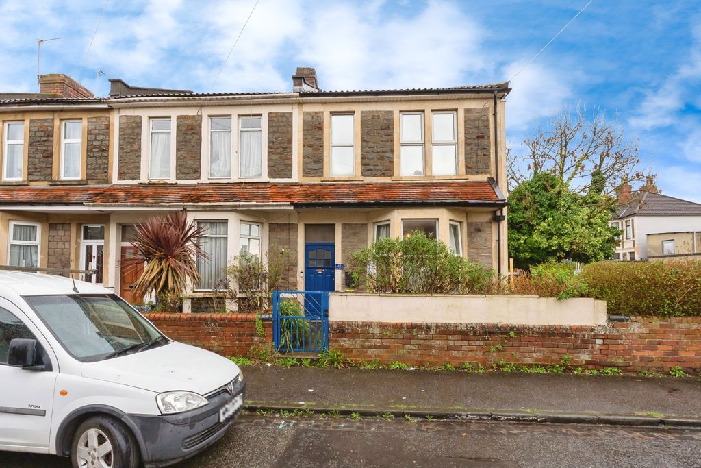Property photo 1 of 16 Photography