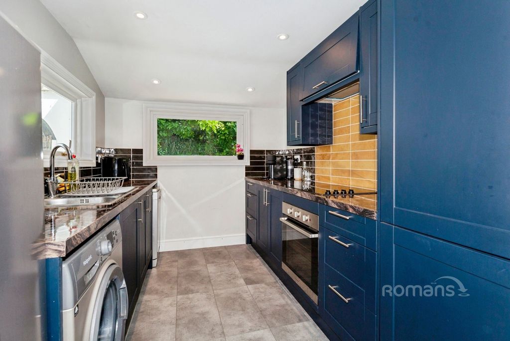 Property photo 3 of 21 Pbox-Img.Jpg