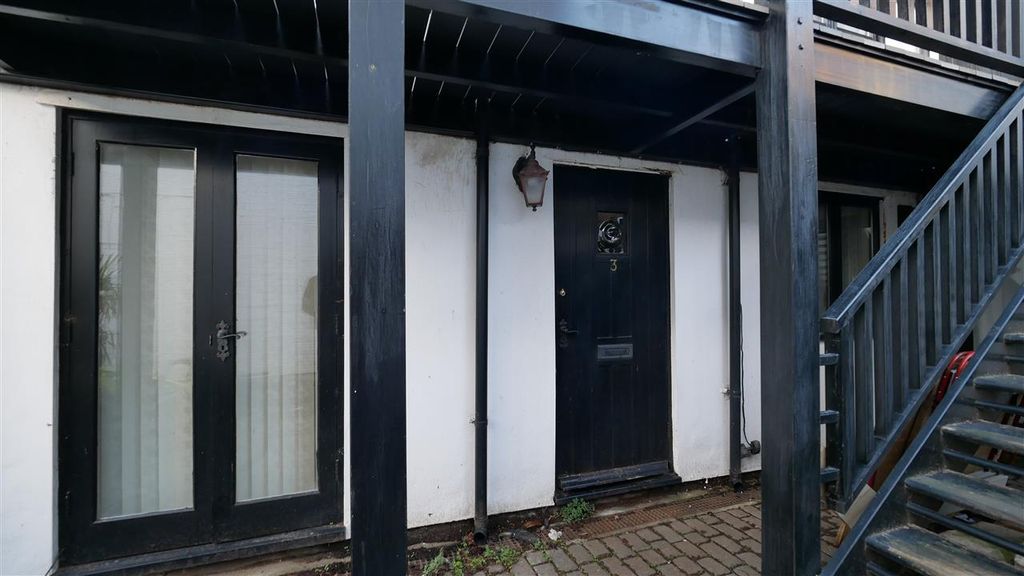 Property photo 1 of 8 Main Picture