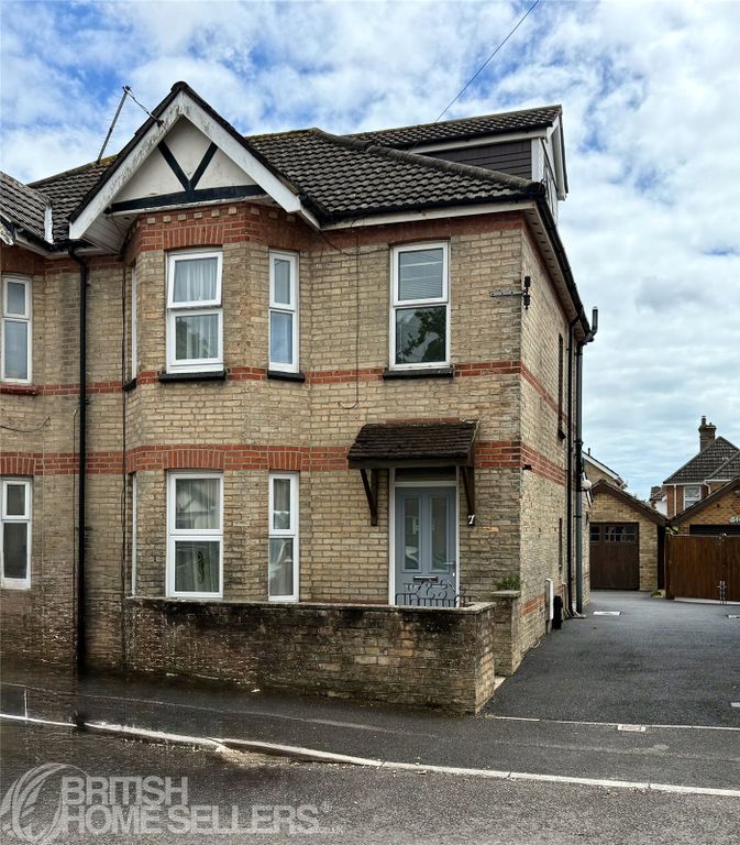 Property photo 1 of 14 Picture No. 02