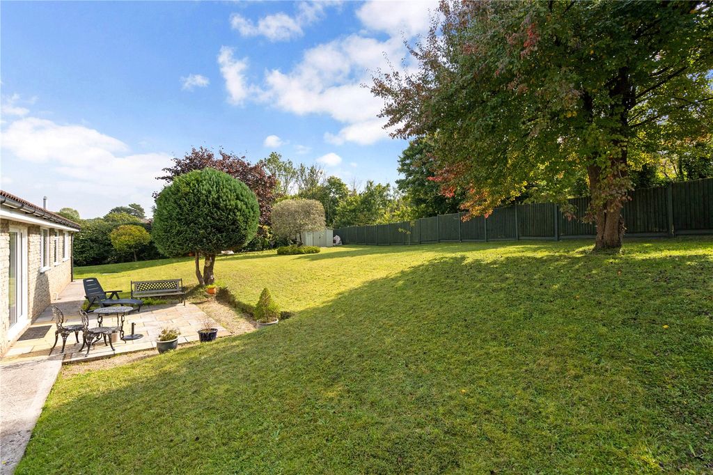 Property photo 3 of 14 Garden