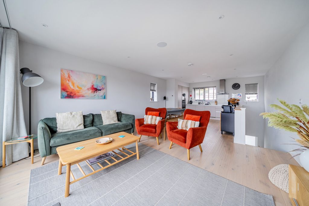 Property photo 2 of 28 1522310-15-1A0B4E...
