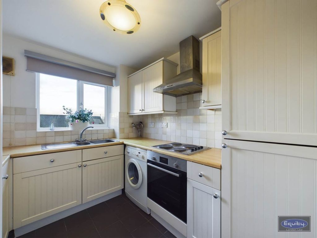 Property photo 2 of 13 Kitchen