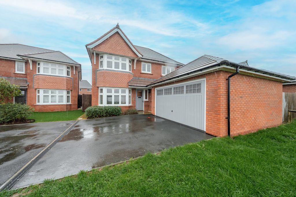 Property photo 1 of 37