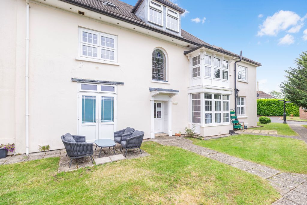 Property photo 2 of 16