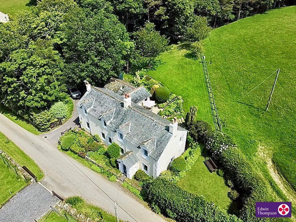Property photo 2 of 34