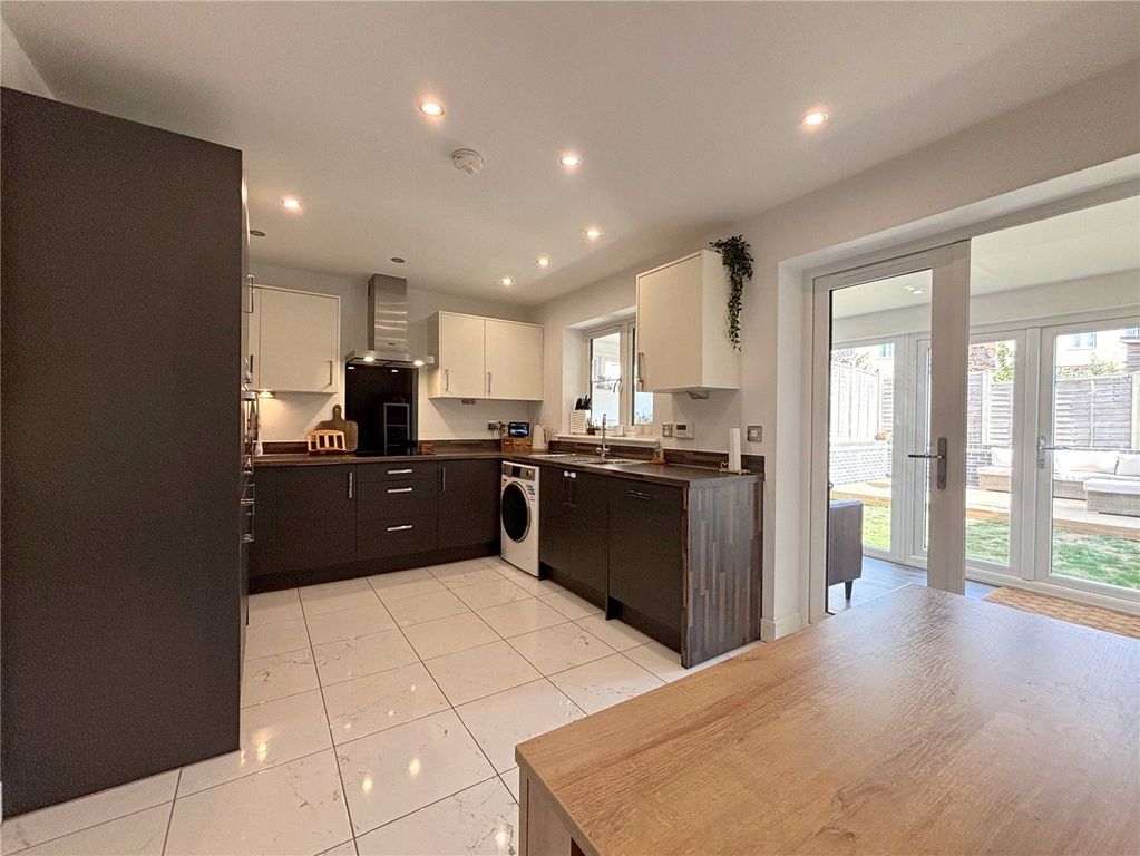Property photo 3 of 13 Picture No. 11