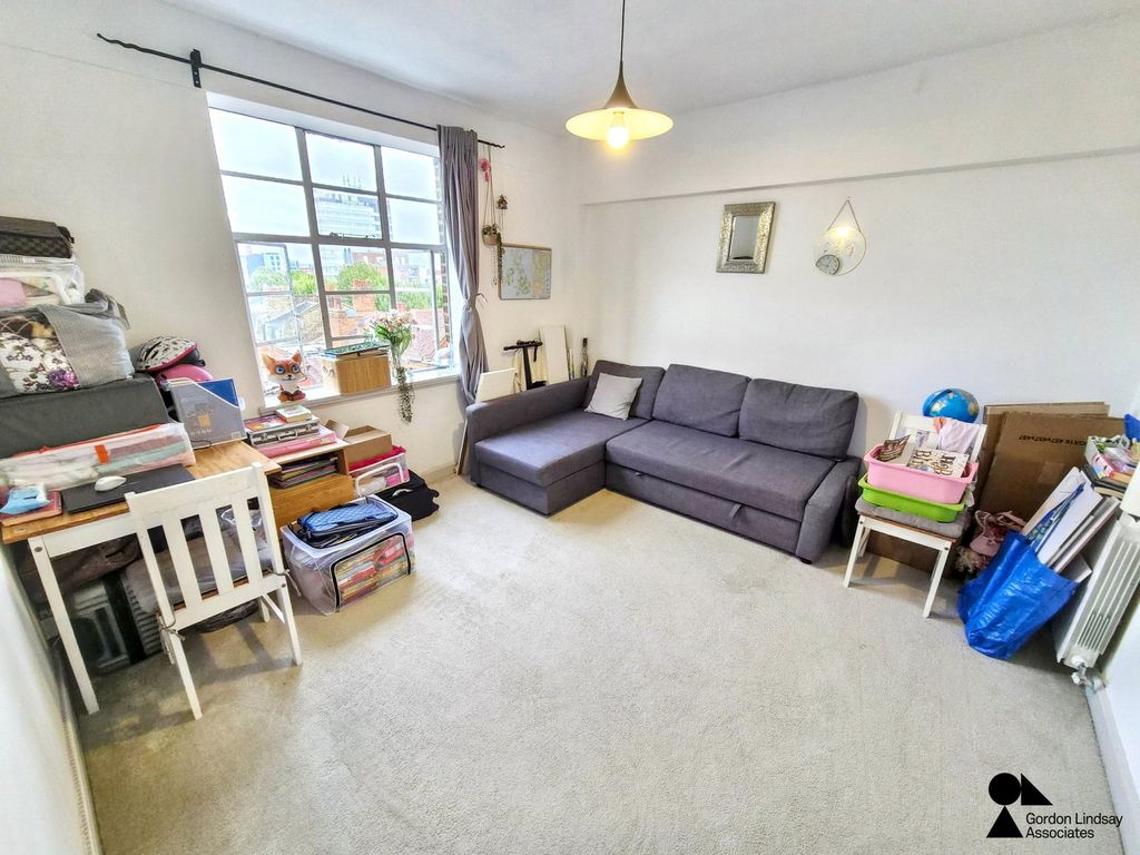 Property photo 1 of 5