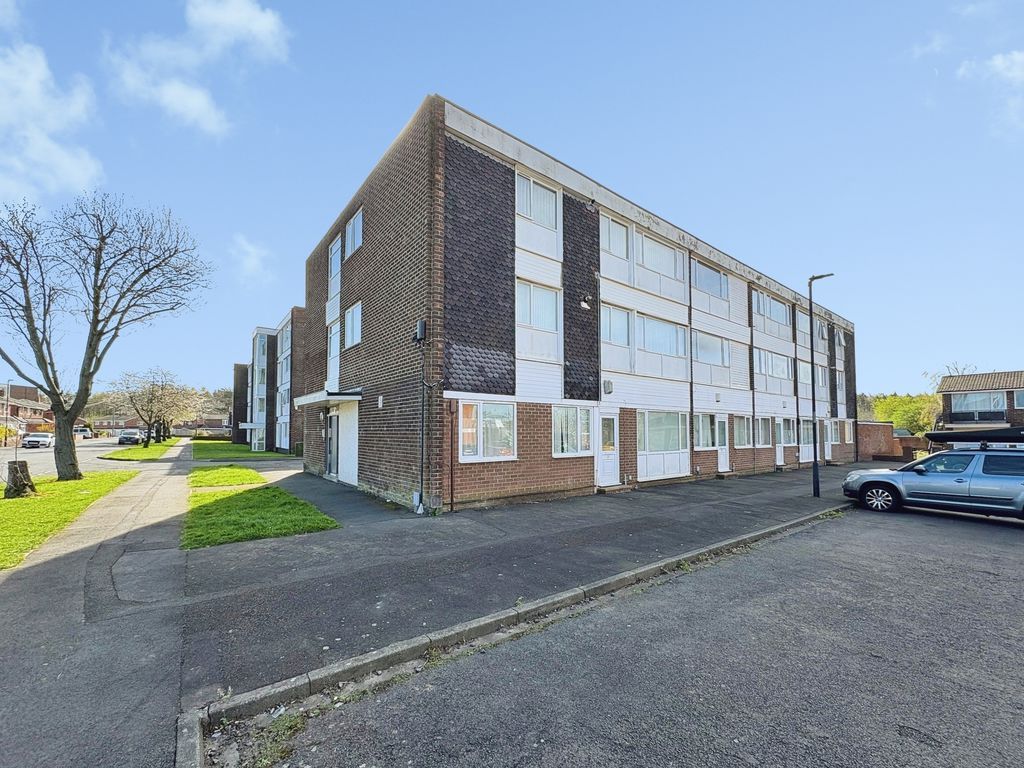 Property photo 1 of 10 Photo 2