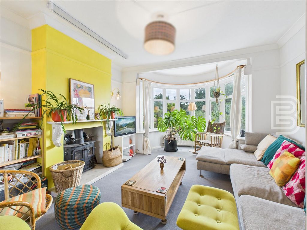 Property photo 2 of 23 Cam05587G0-Pr0083-Still020.Jpg