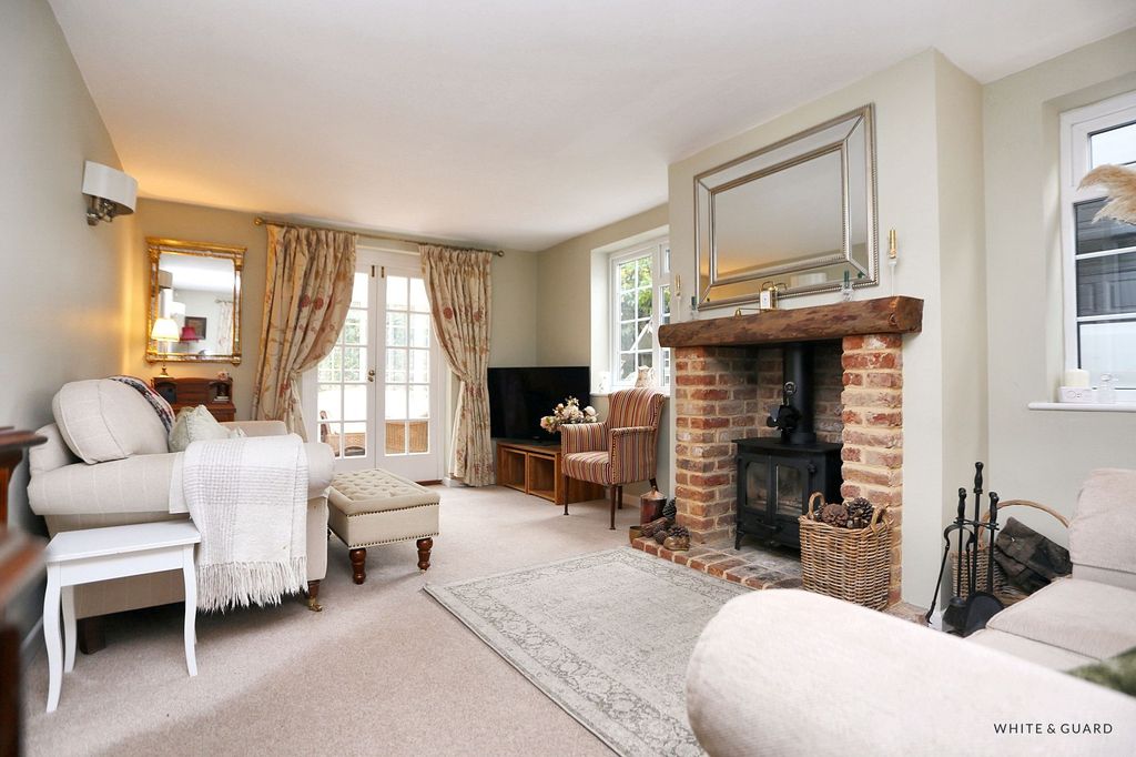 Property photo 2 of 21