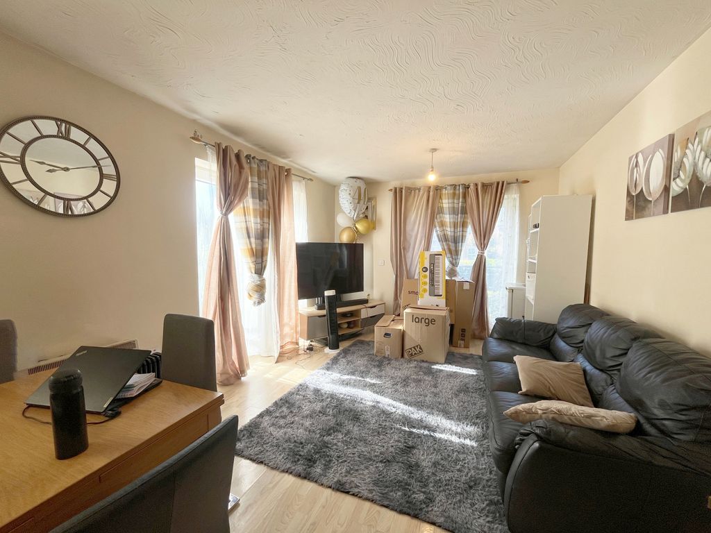 Property photo 3 of 8