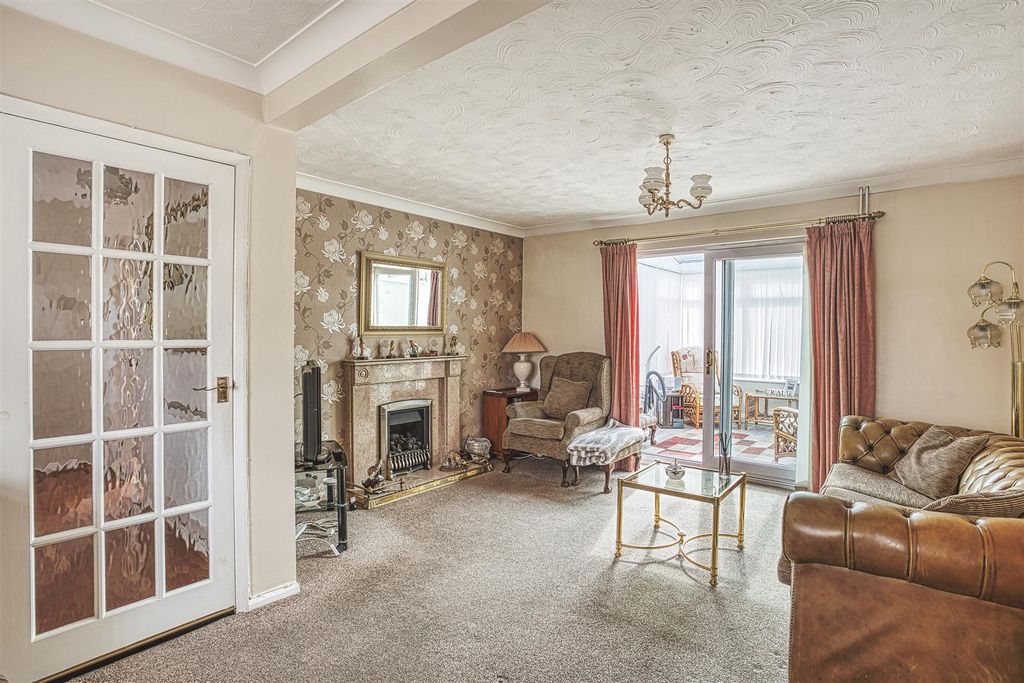 Property photo 2 of 15 316A6885_Hdr.Jpg