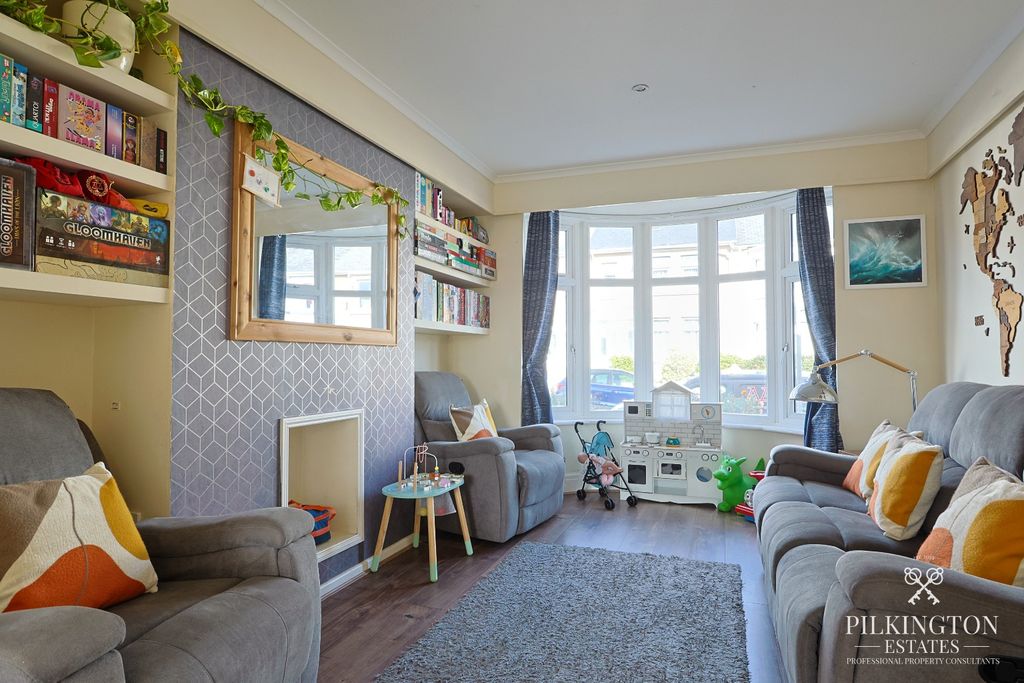 Property photo 2 of 17 5344873
