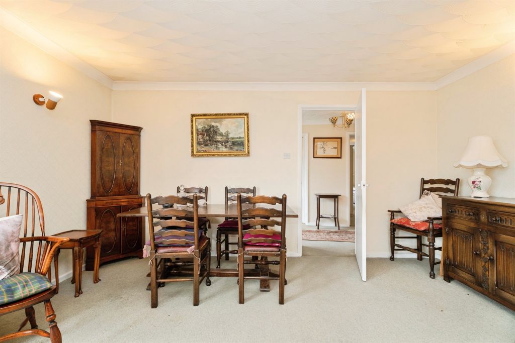 Property photo 3 of 24