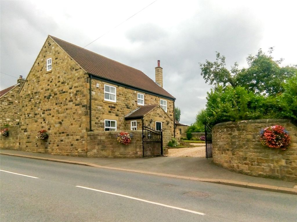 Property photo 2 of 34 Picture No. 42