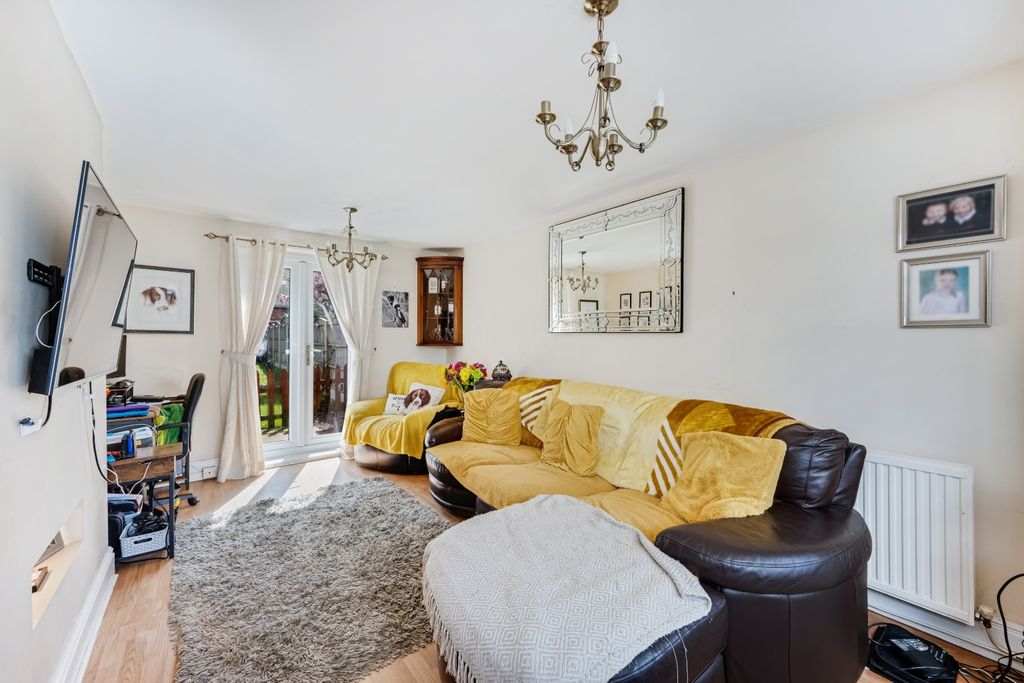 Property photo 2 of 10 2284884