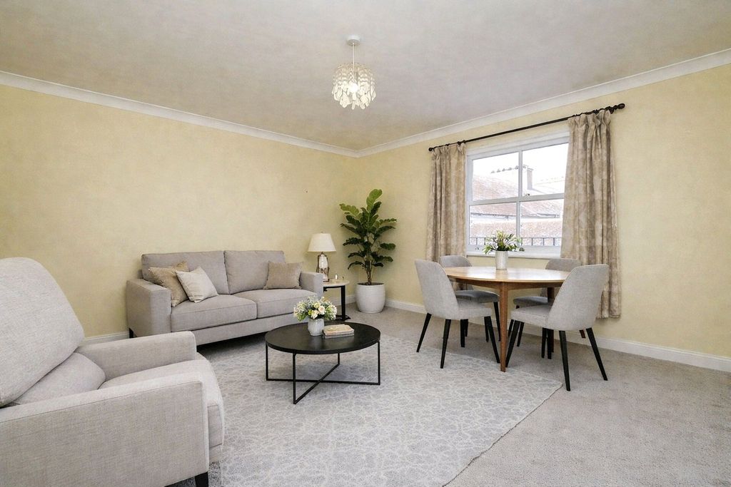 Property photo 2 of 14 Picture No. 40