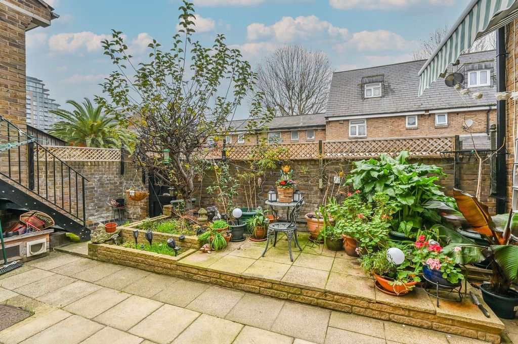 Property photo 3 of 22