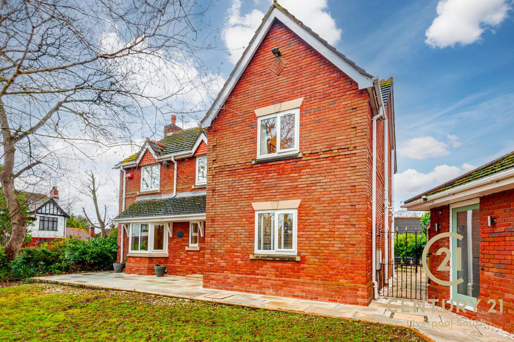 Property photo 1 of 33