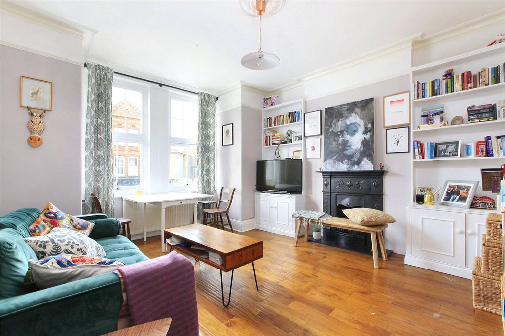 Property photo 1 of 11