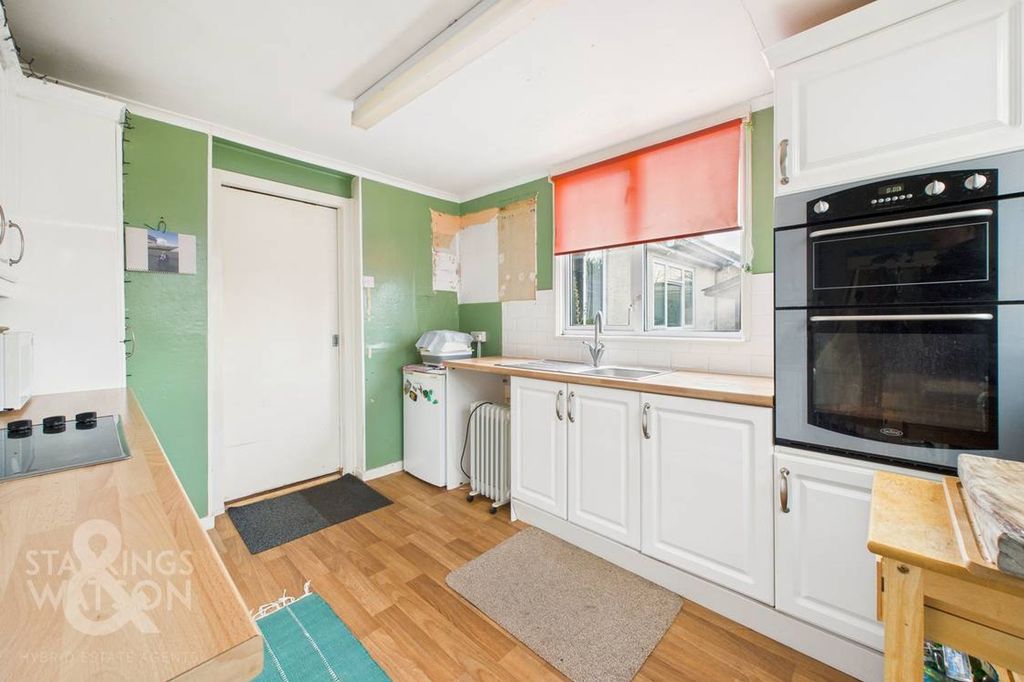 Property photo 3 of 24