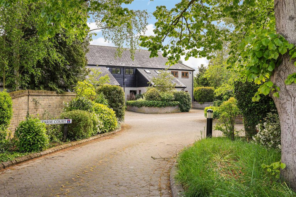 Property photo 3 of 35 Img (1).Jpg