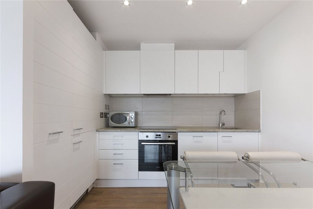 Property photo 1 of 11 Naxos Building