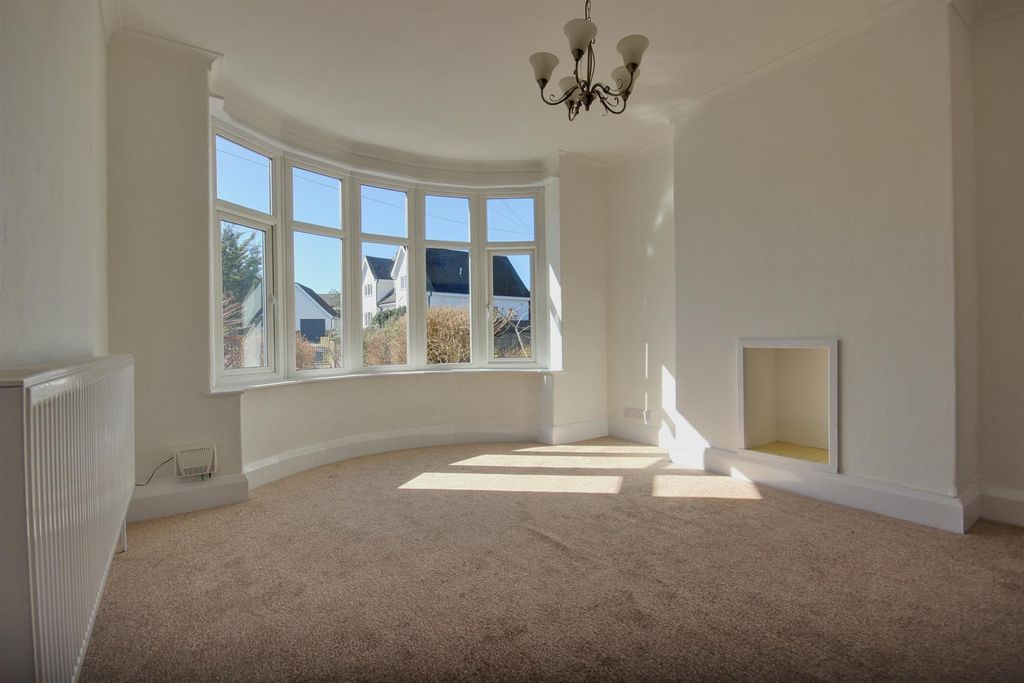 Property photo 2 of 12 Main Street (9).Jpg