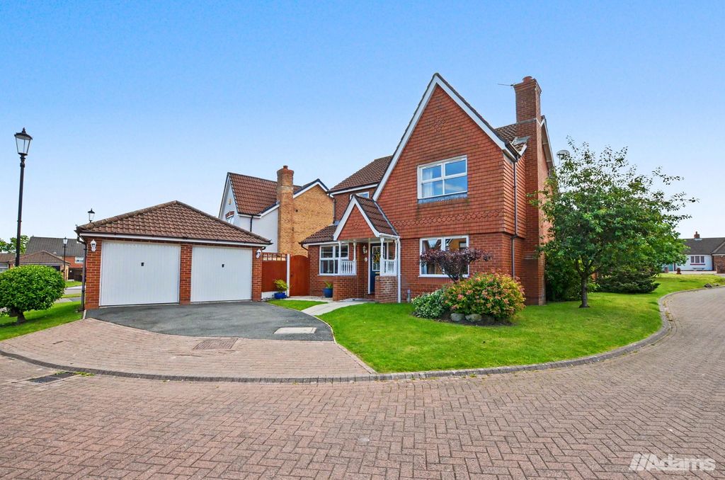 Property photo 2 of 35