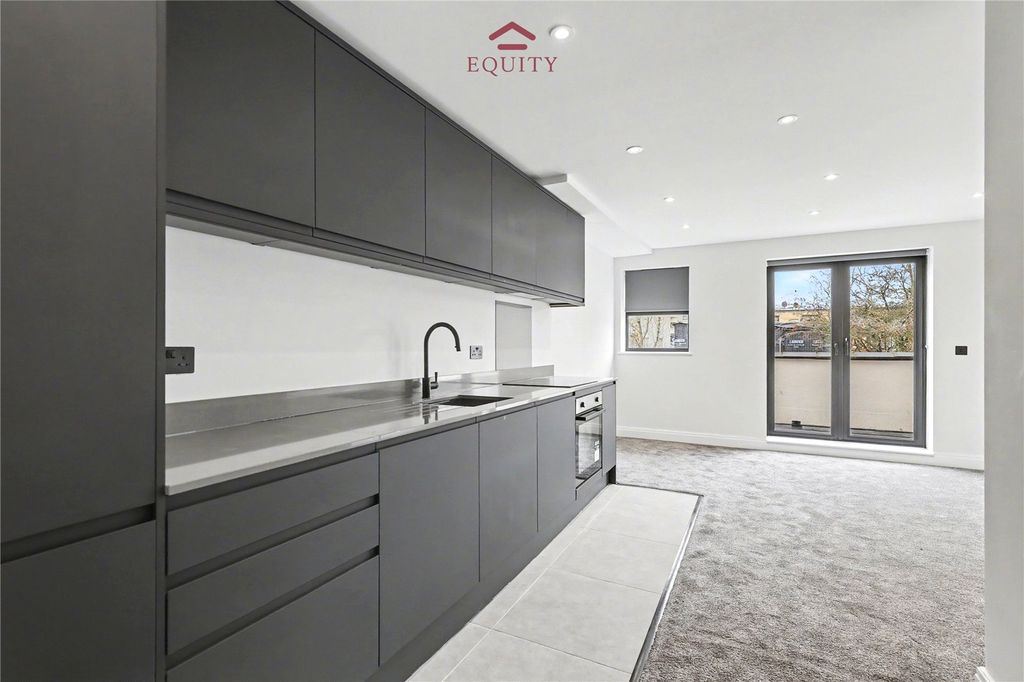 Property photo 2 of 19 Picture No. 02