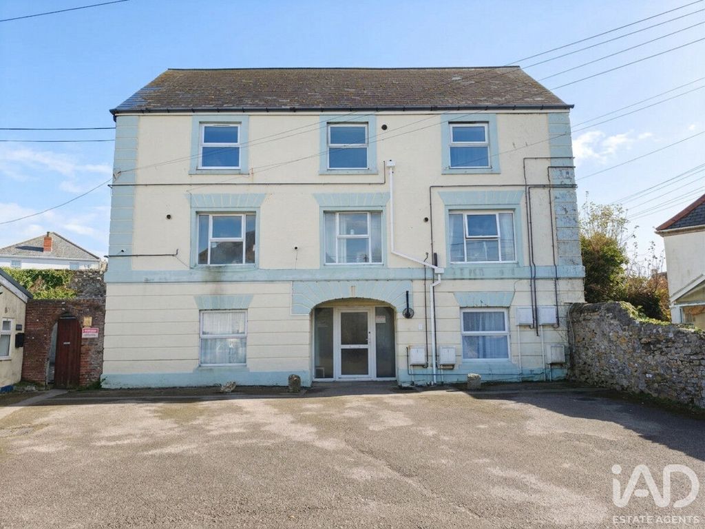 Property photo 1 of 6
