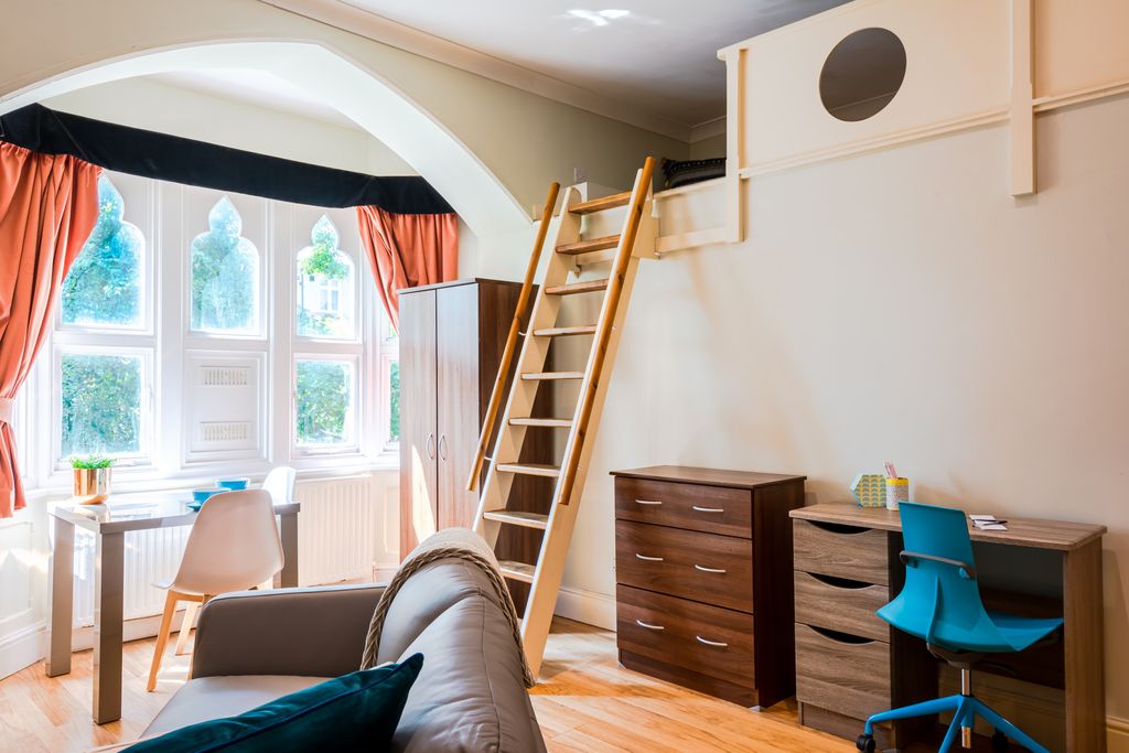 Property photo 3 of 7 Property Photo