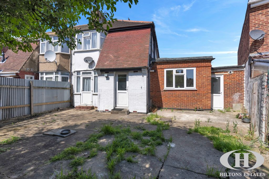 Property photo 2 of 21