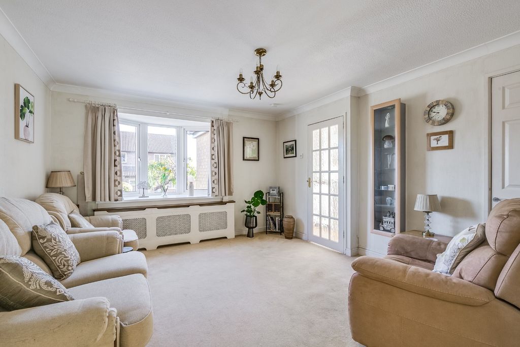 Property photo 2 of 21 4484393