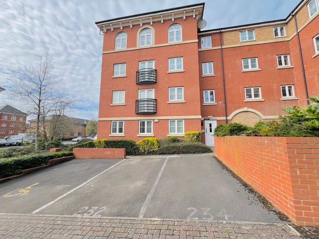 Property photo 2 of 23