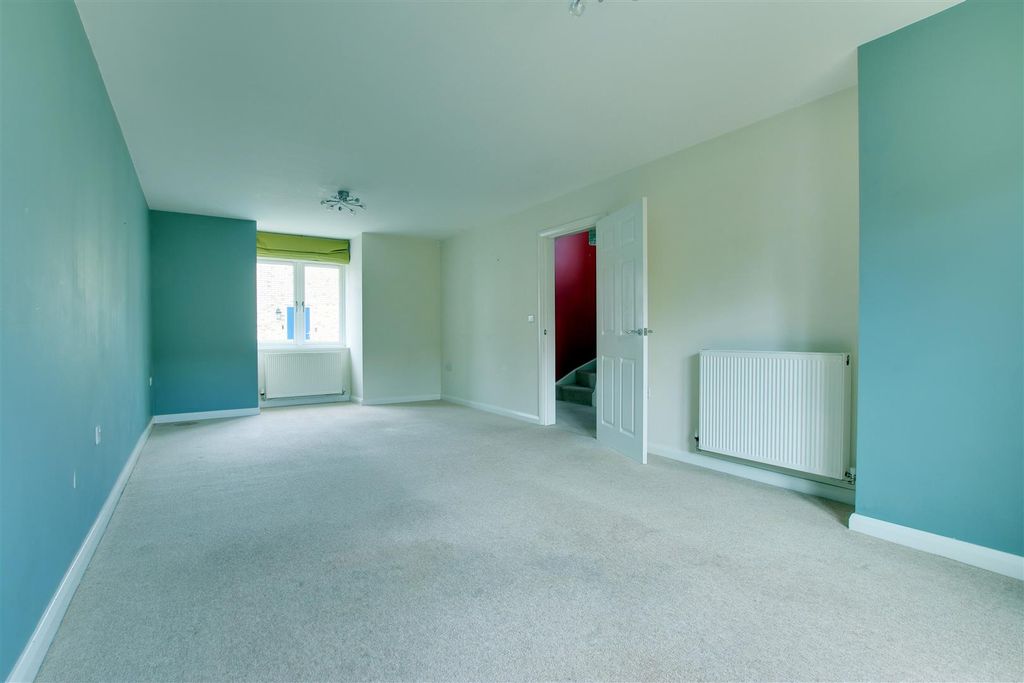 Property photo 3 of 14 Img_9829-Img_9831.Jpg