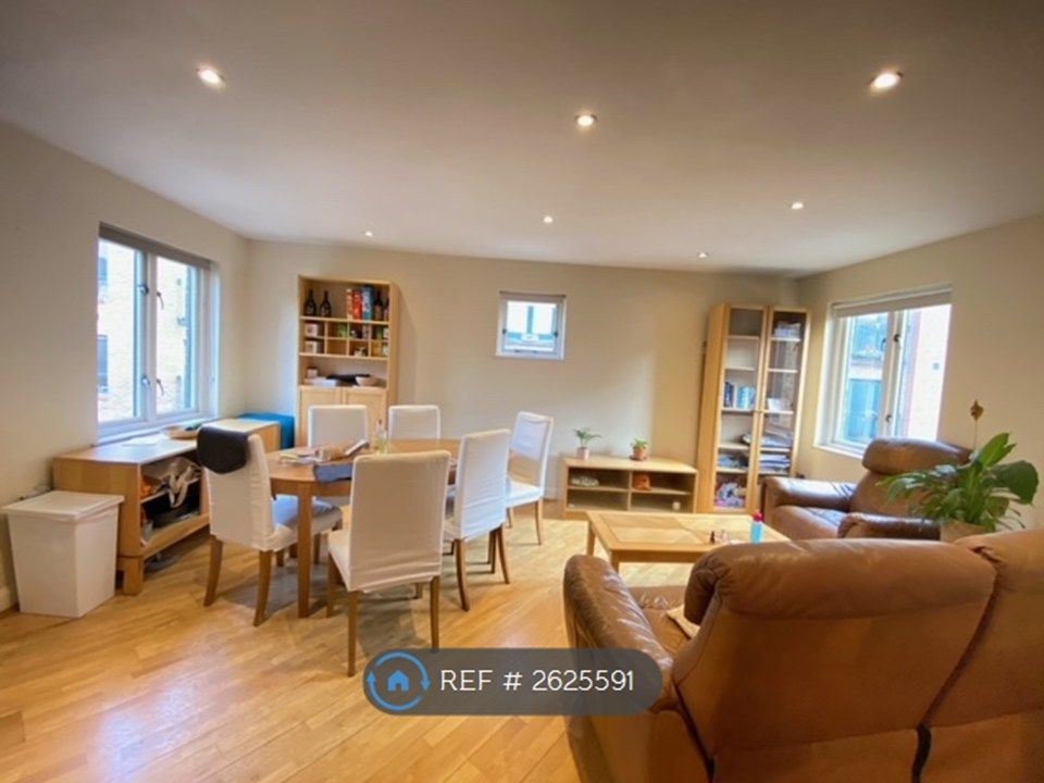 Property photo 2 of 9