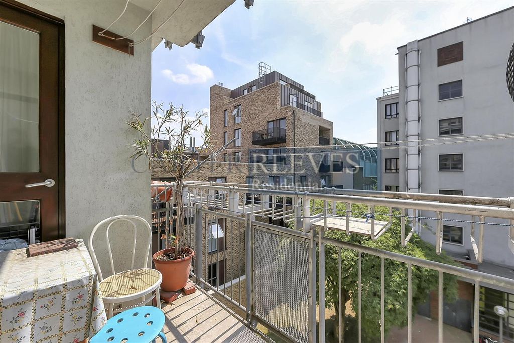Property photo 1 of 9 Balcony.Jpg