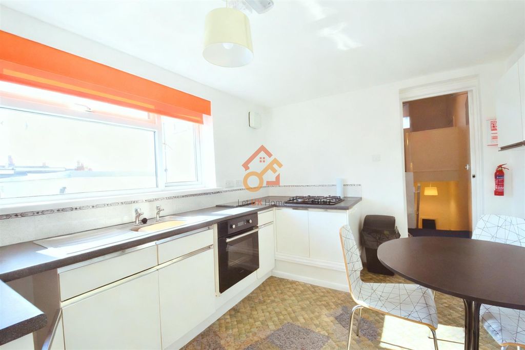 Property photo 2 of 10 ????_2025-11-14_172839_881.Png