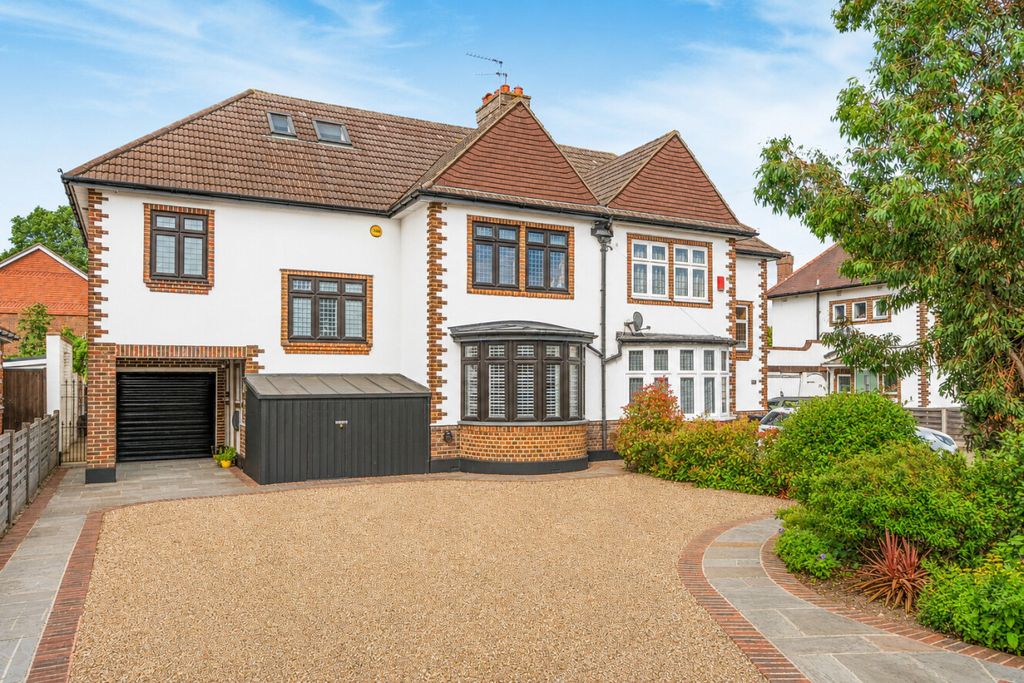Property photo 1 of 36 1465657-2-6A31785...