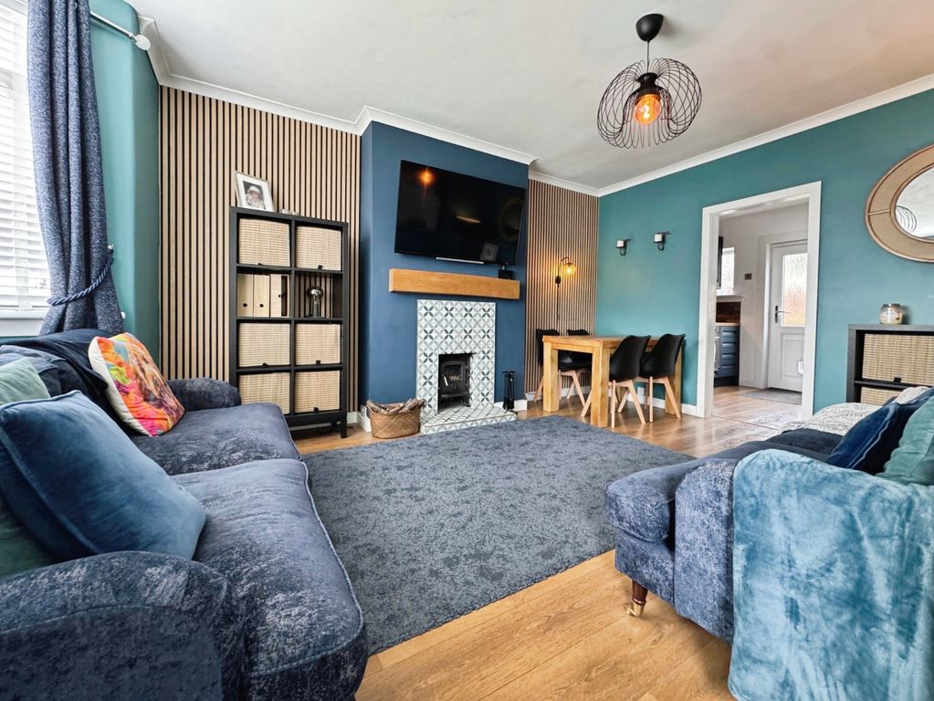 Property photo 2 of 19 Lounge