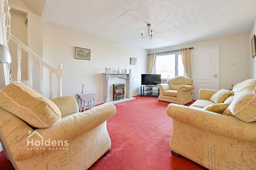 Property photo 3 of 16