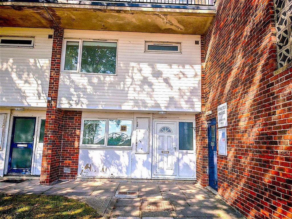 Property photo 1 of 8 Front