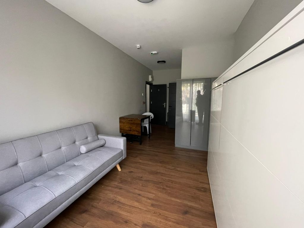 Property photo 1 of 6 Photo 5