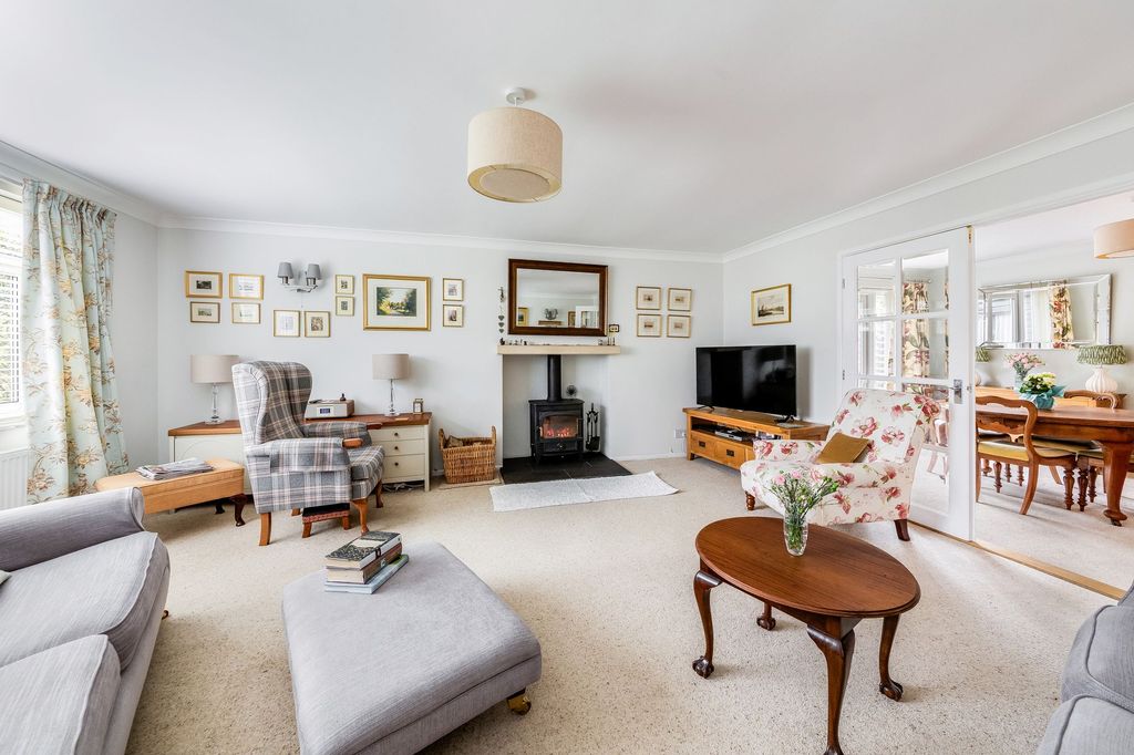 Property photo 2 of 26