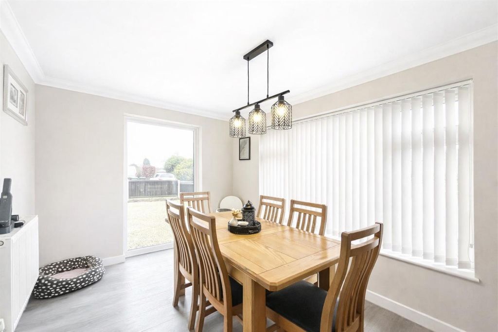 Property photo 3 of 11 4.Png