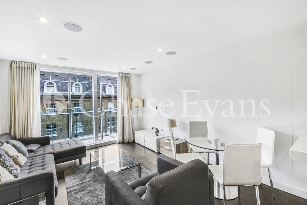 Property photo 1 of 11 Living